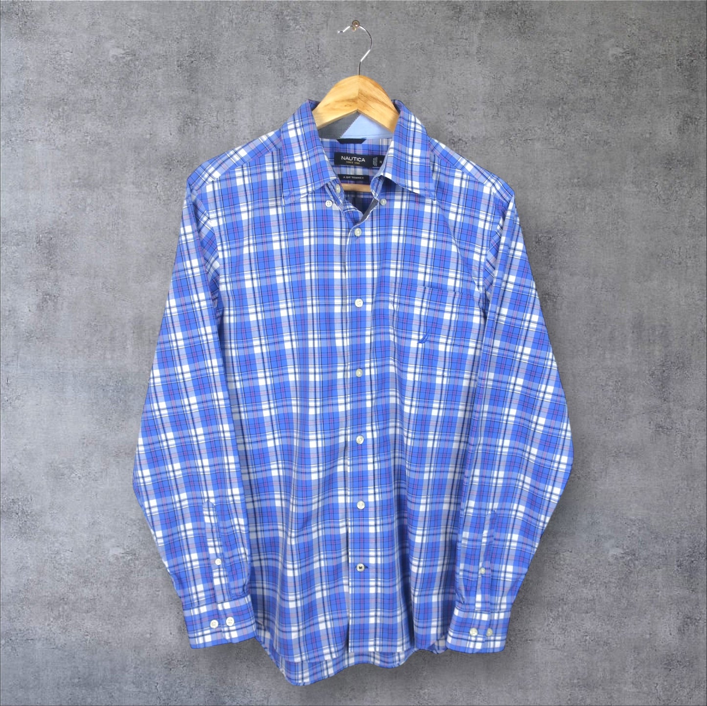 VINTAGE LONG-SLEEVE NAUTICA BUTTON-UP SHIRT - M