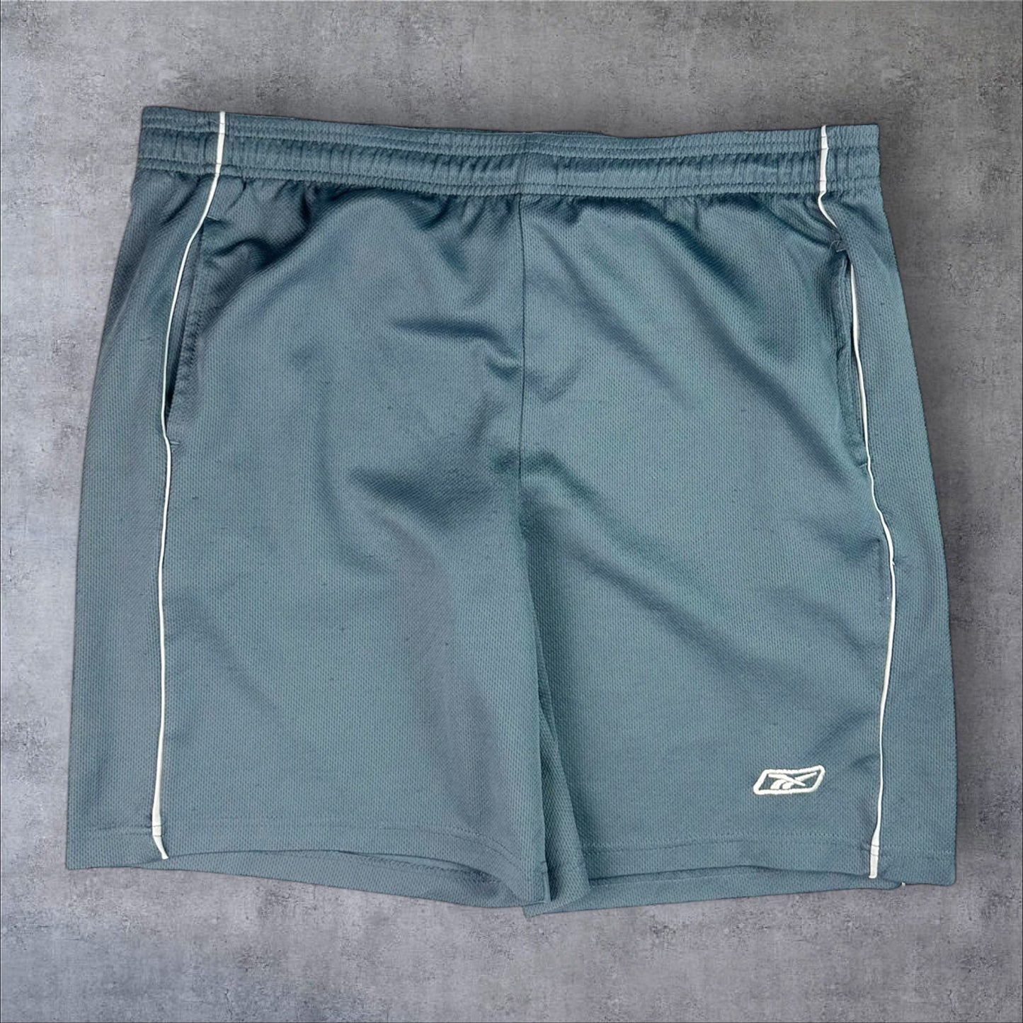 VINTAGE REEBOK TRACK SHORTS - L/XL