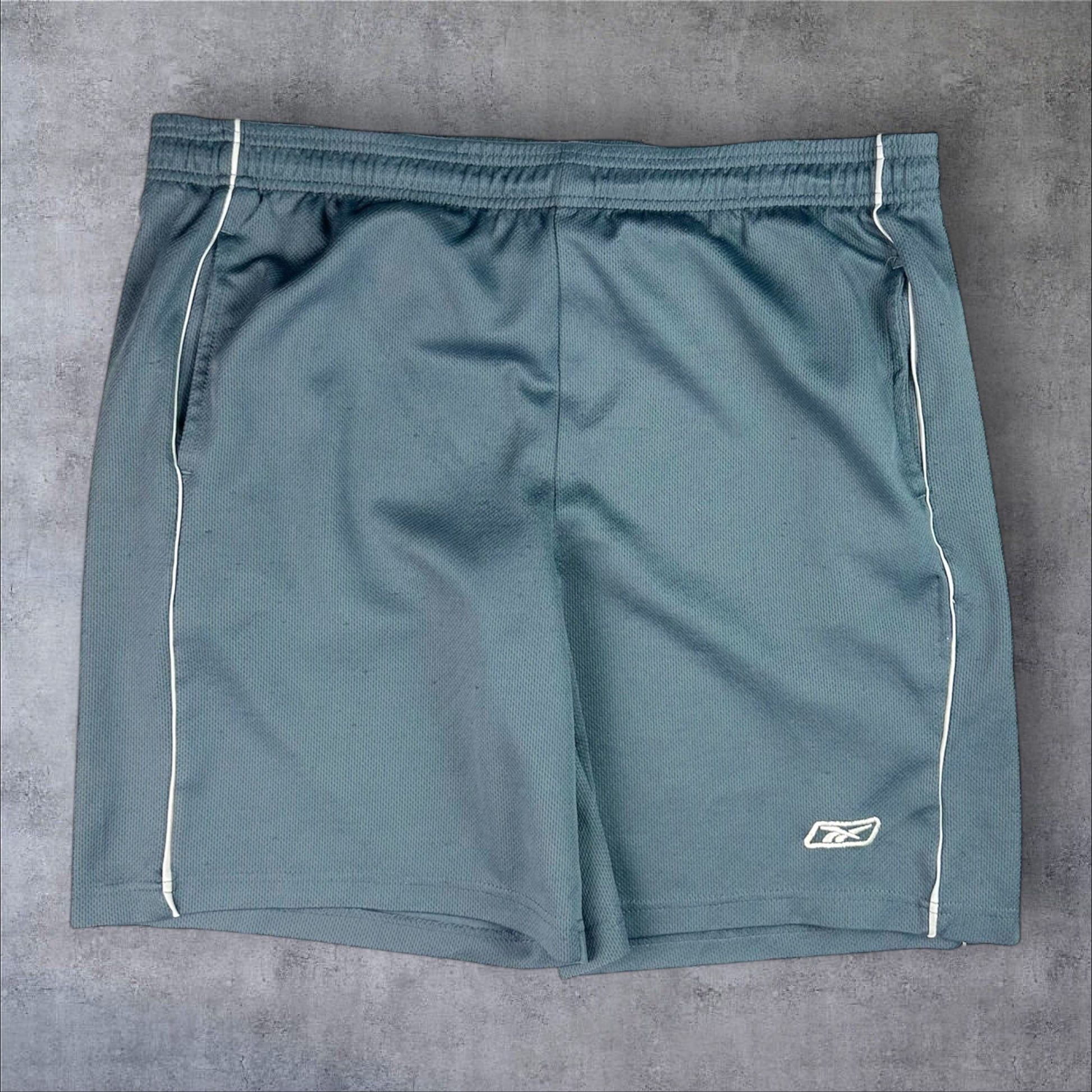 VINTAGE REEBOK TRACK SHORTS - L/XL