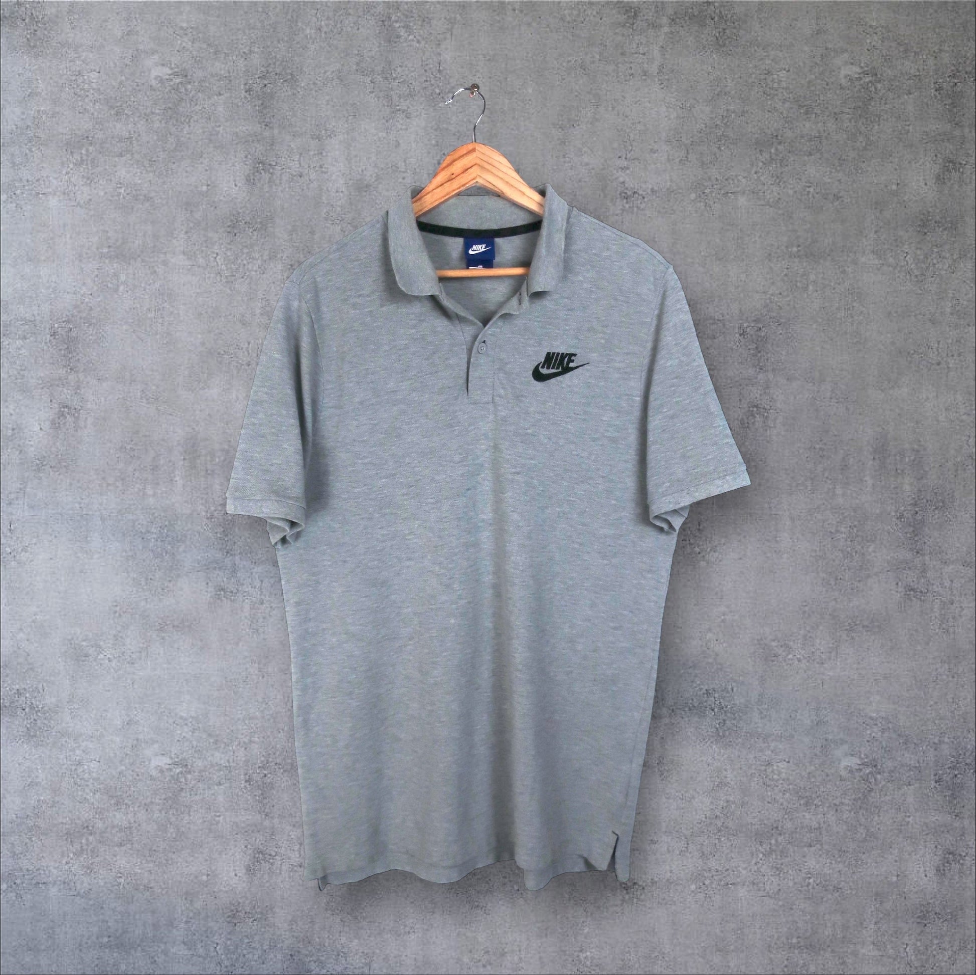VINTAGE NIKE POLO SHIRT - L