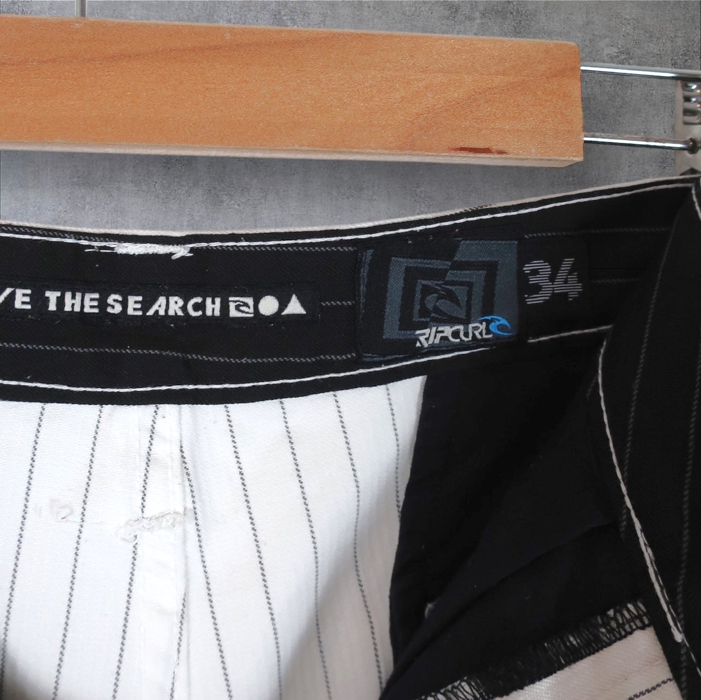 VINTAGE RIPCURL SHORTS - 34"
