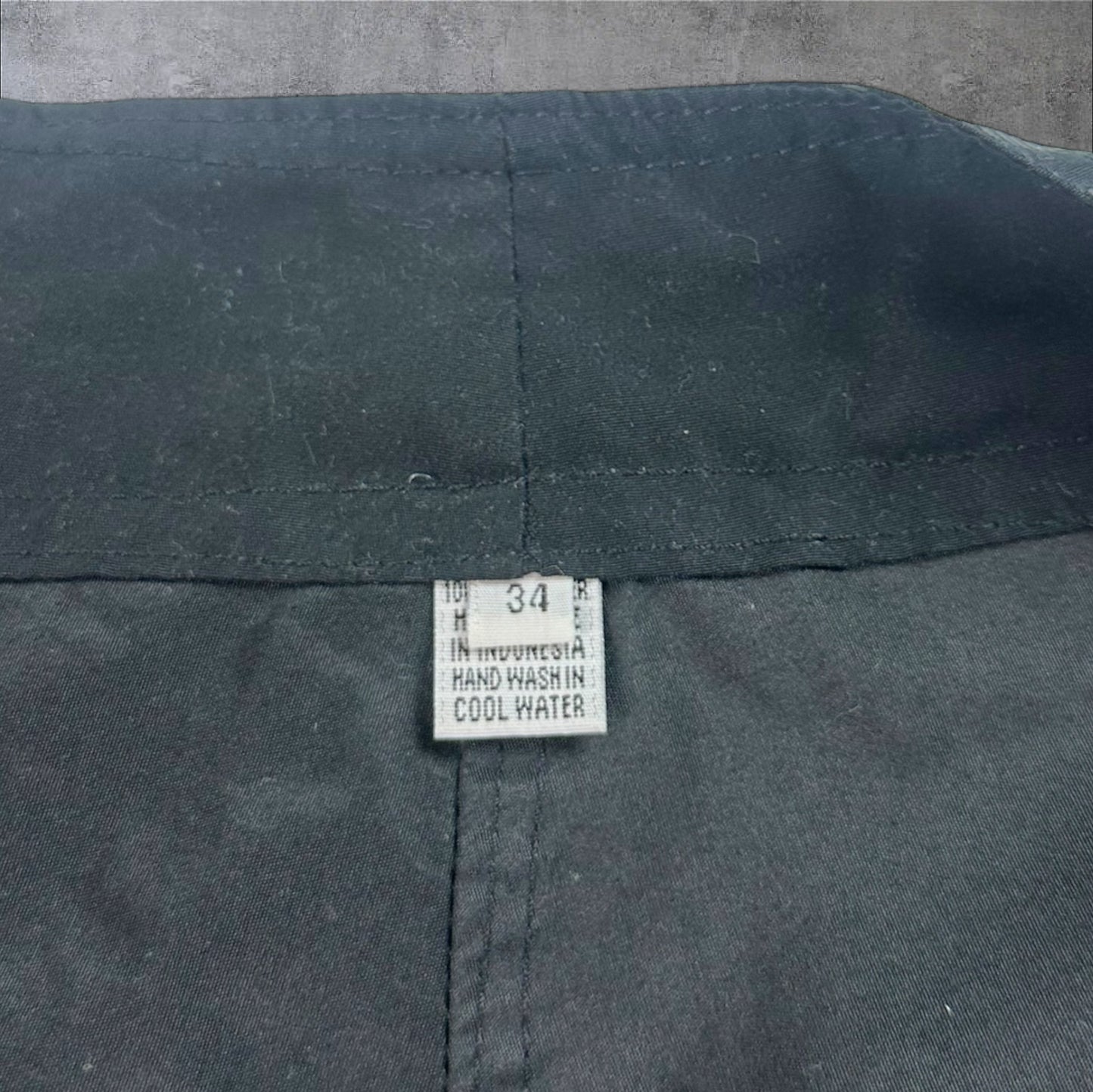 VINTAGE O'NEILL BOARD SHORTS - 34"