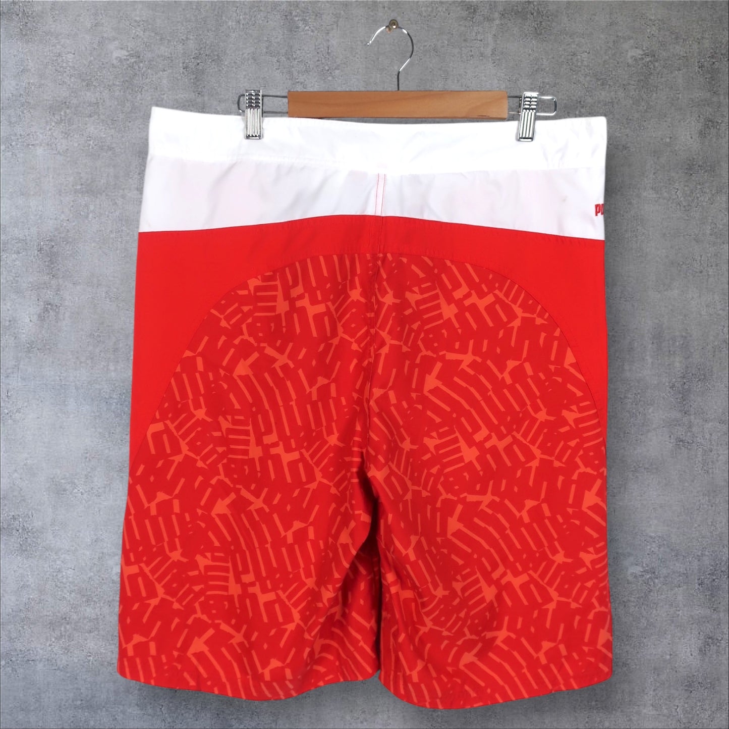 VINTAGE PUMA BOARD SHORTS - L