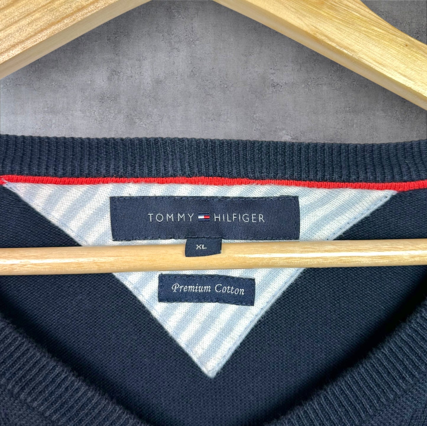 VINTAGE TOMMY HILFIGER KNIT SWEATER - L/XL