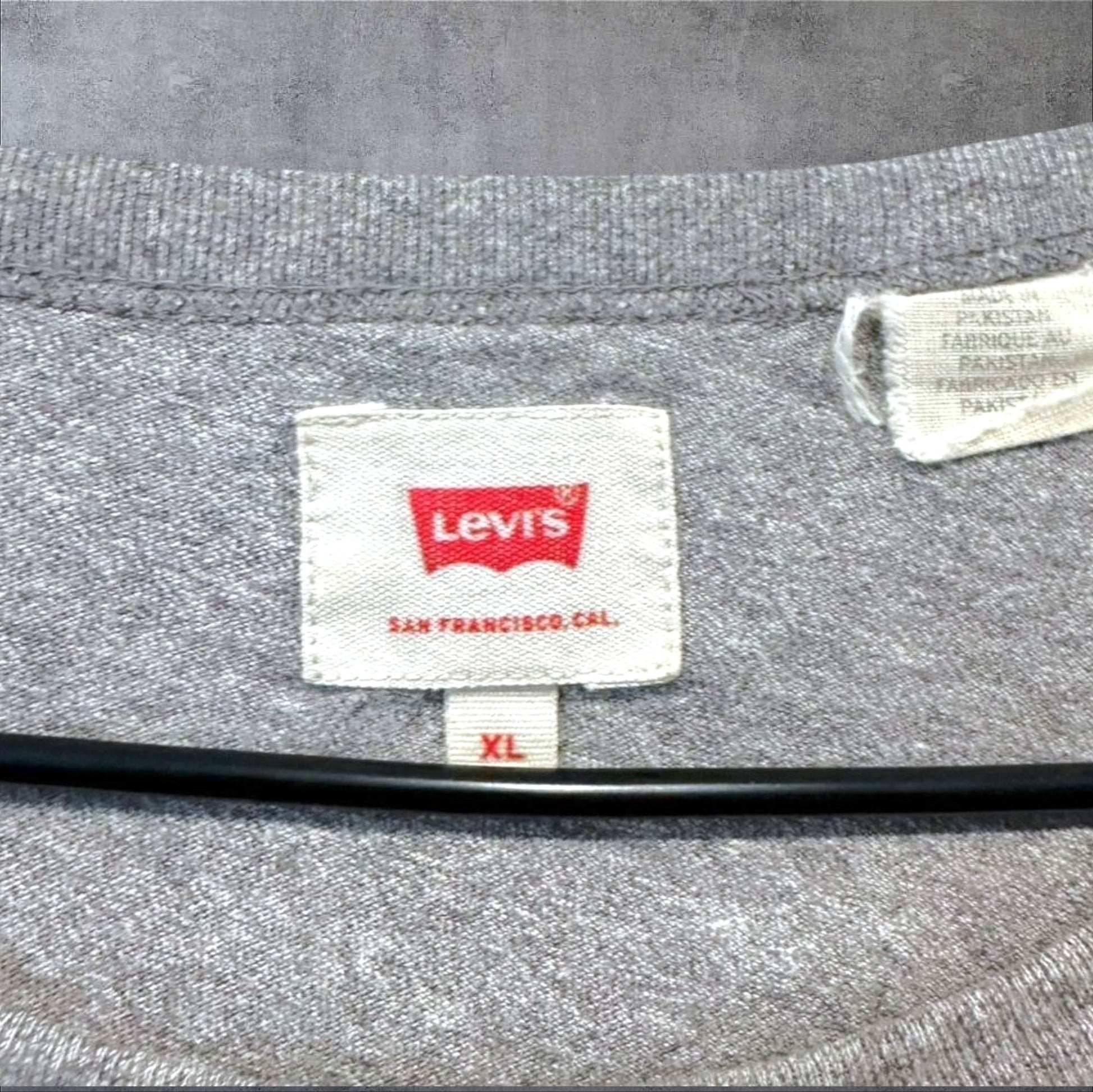 VINTAGE LEVI'S T-SHIRT - XL