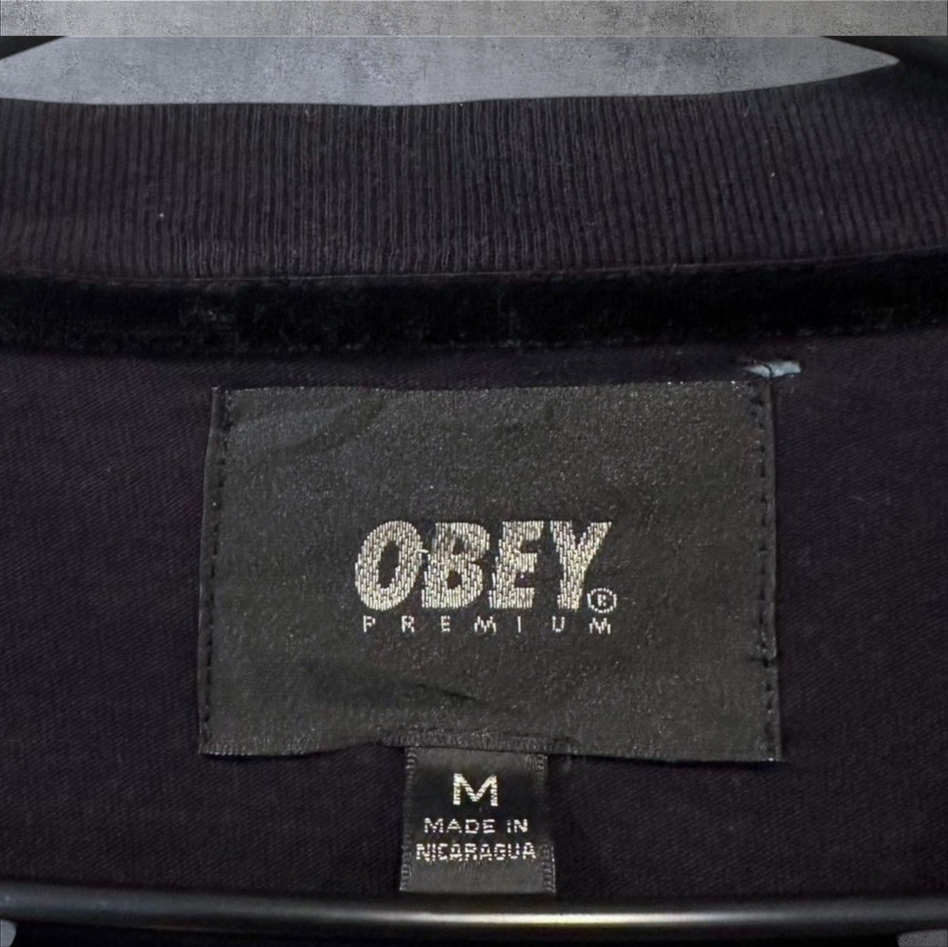 VINTAGE OBEY T-SHIRT - M