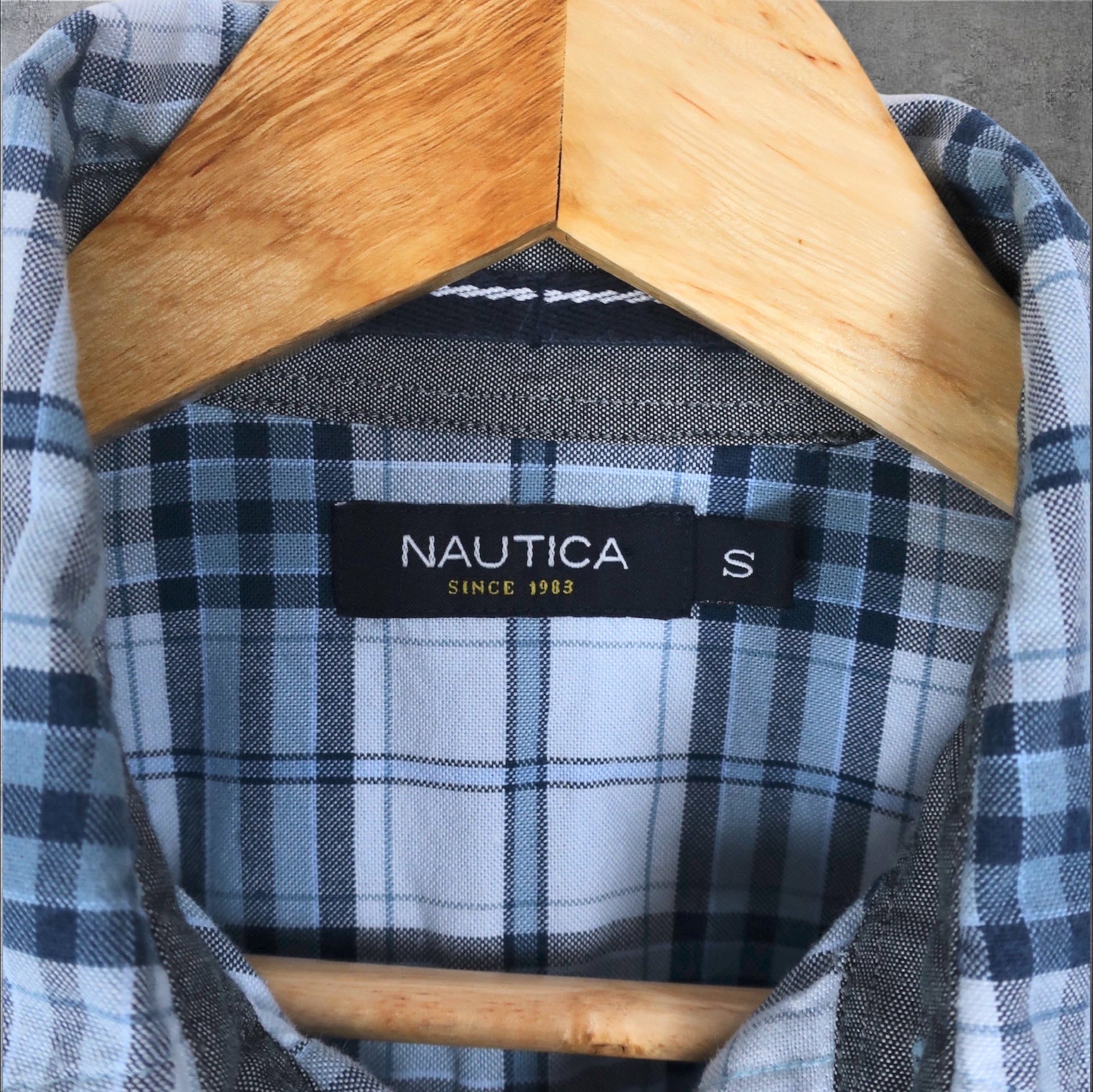 VINTAGE NAUTICA BUTTON-UP SHIRT - S