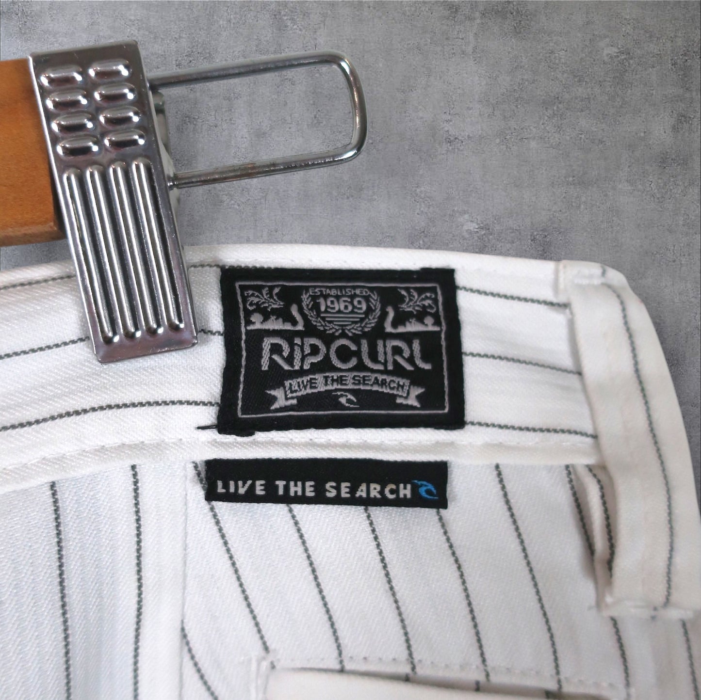 VINTAGE RIPCURL SHORTS - 34"