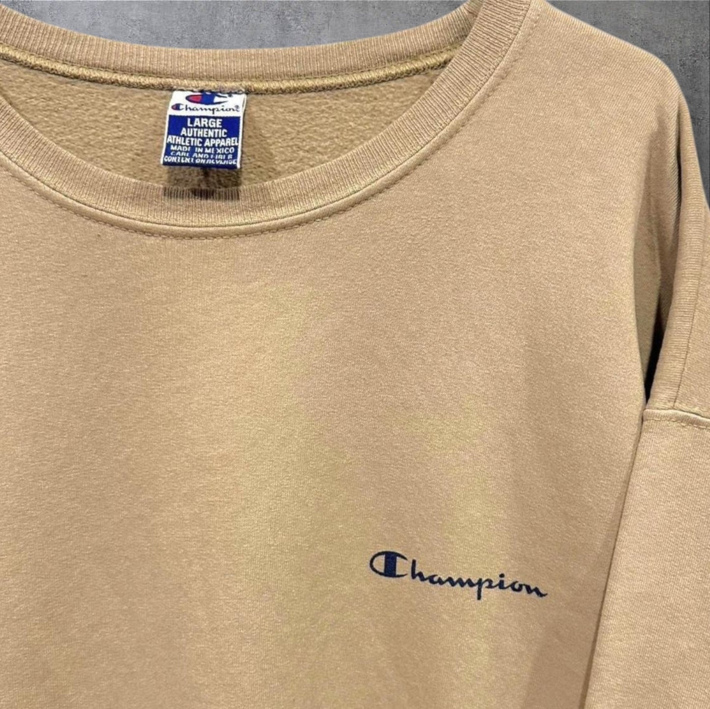 VINTAGE CHAMPION SWEATER - L