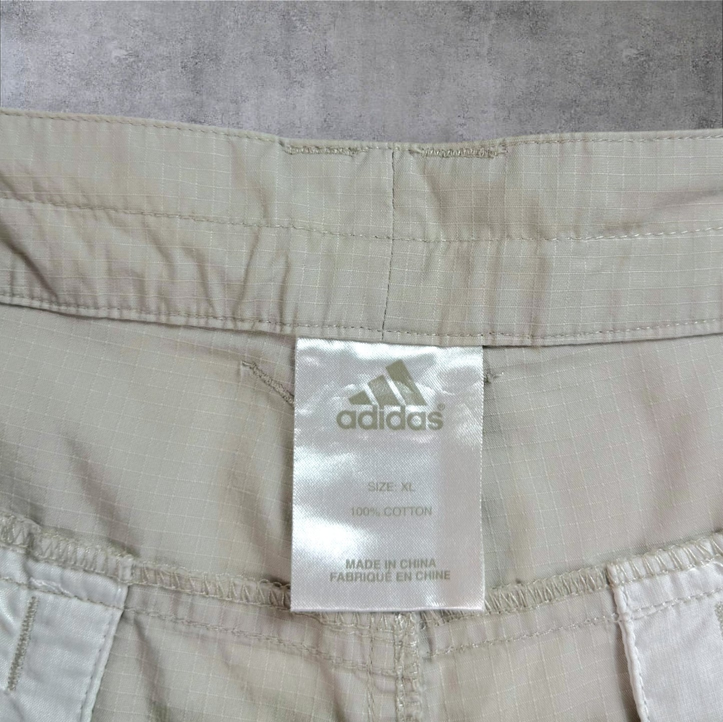 VINTAGE ADIDAS CARGO SHORTS - XL