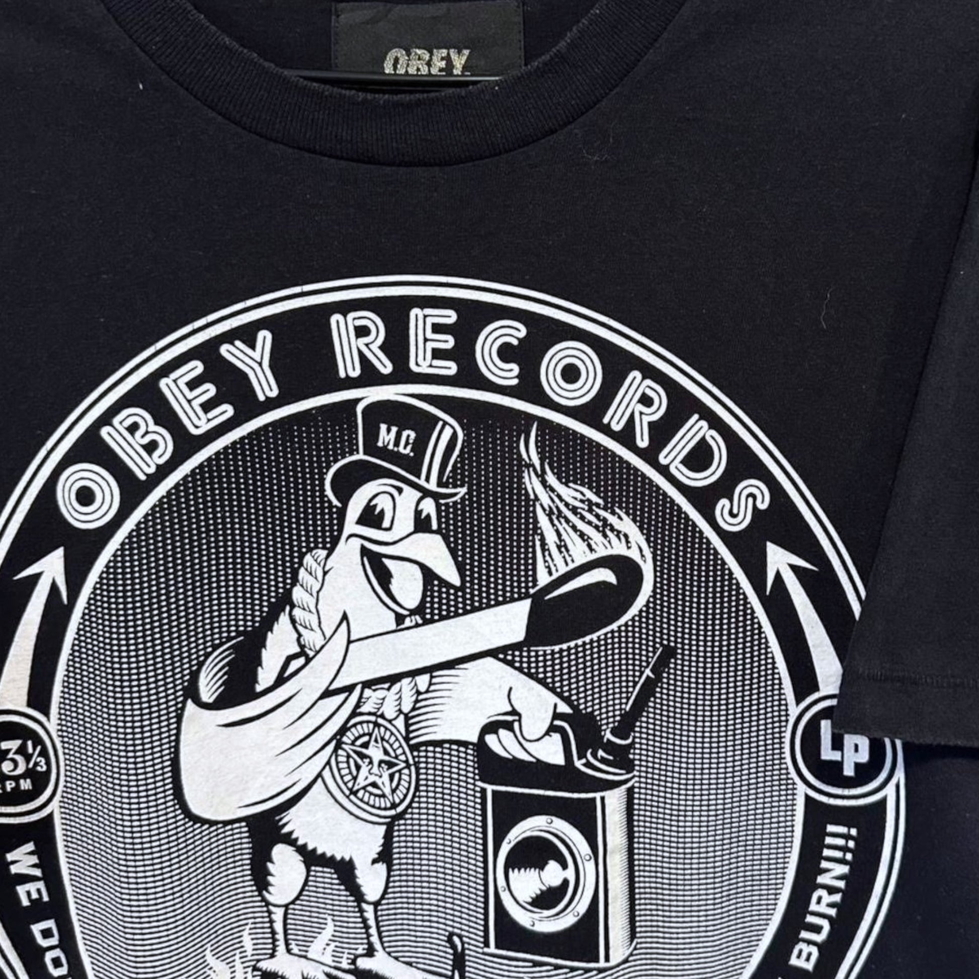 VINTAGE OBEY T-SHIRT - M