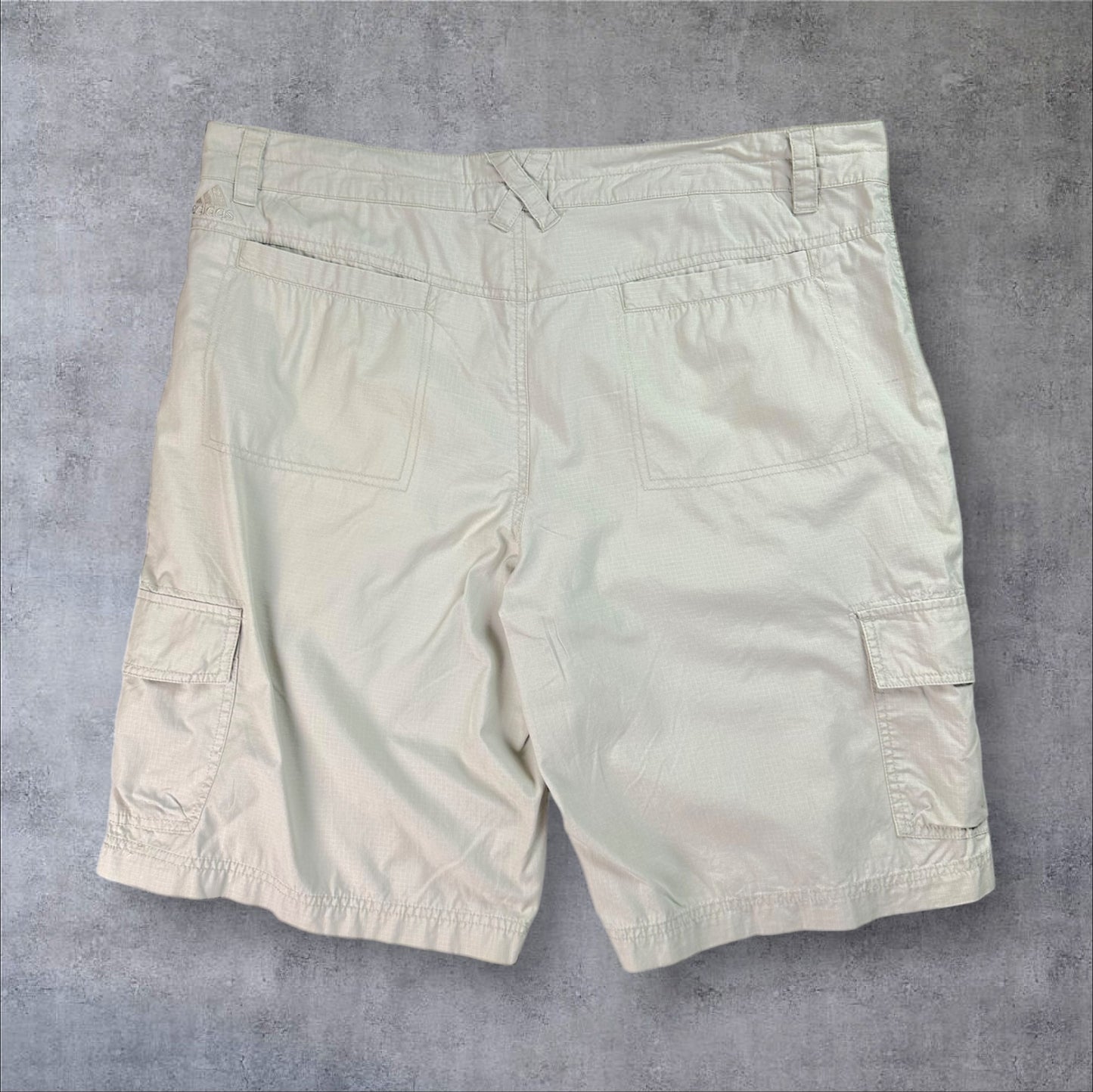 VINTAGE ADIDAS CARGO SHORTS - XL