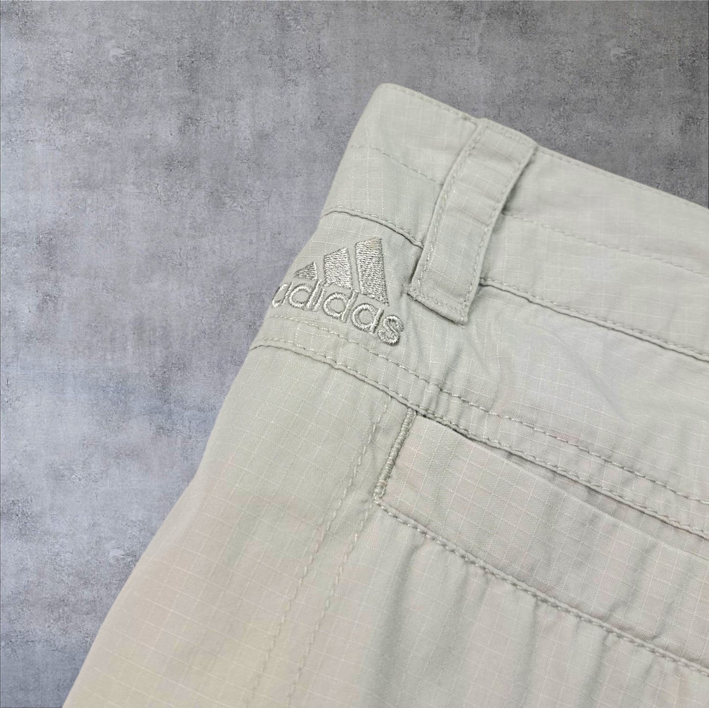 VINTAGE ADIDAS CARGO SHORTS - XL