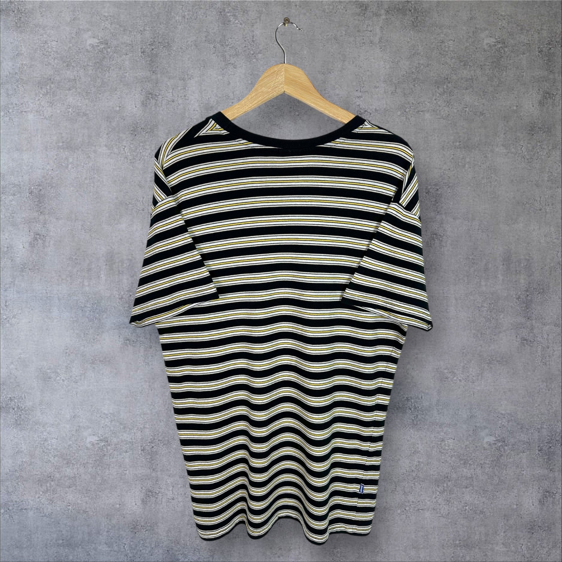 STÜSSY T-SHIRT - S/M
