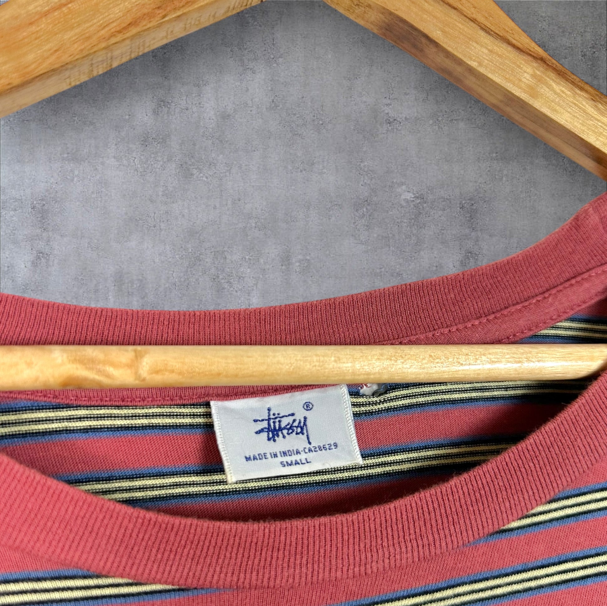 STÜSSY T-SHIRT - S