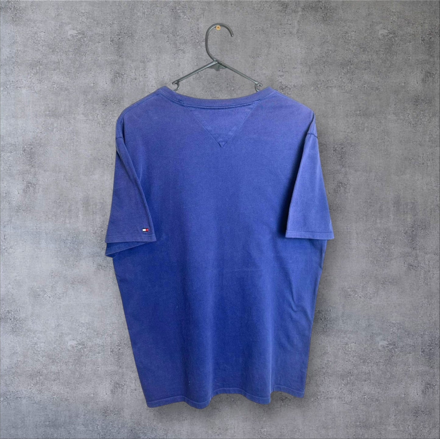TOMMY HILFIGER T-SHIRT - M