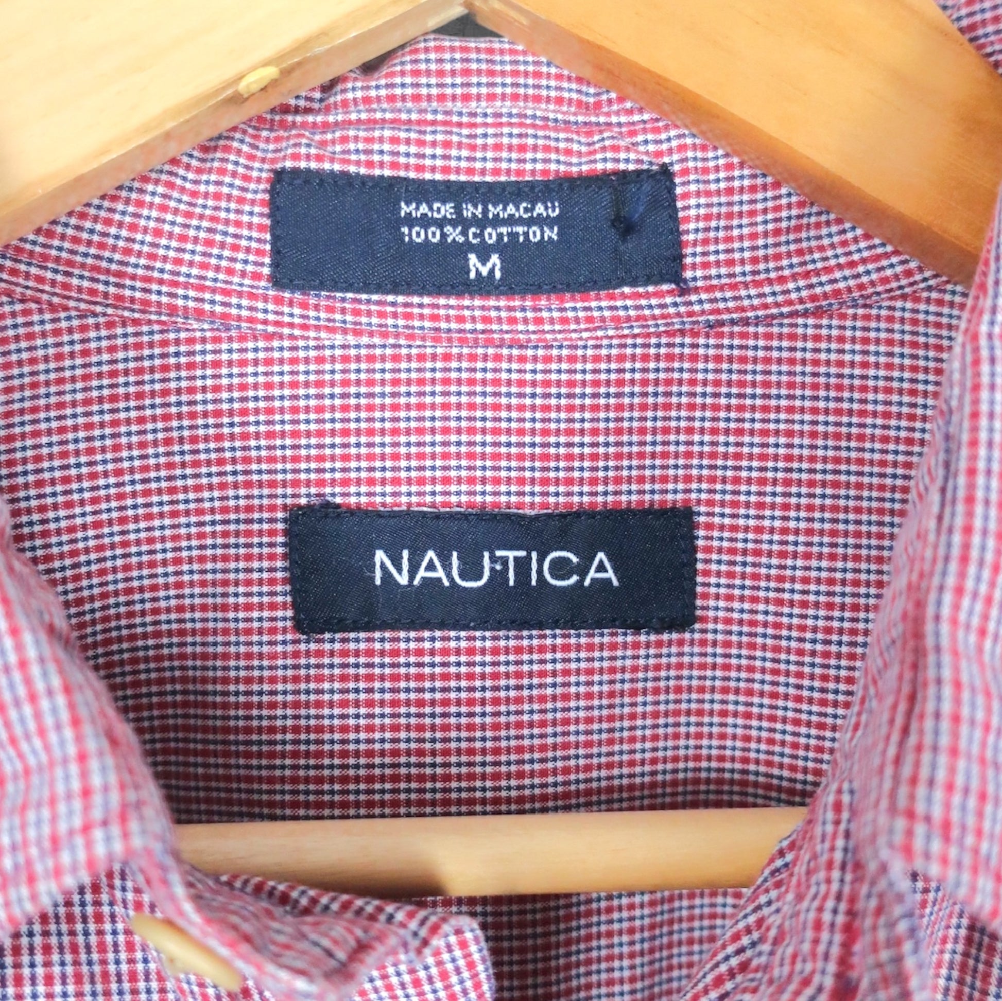 VINTAGE LONG-SLEEVE NAUTICA BUTTON-UP SHIRT - M/L