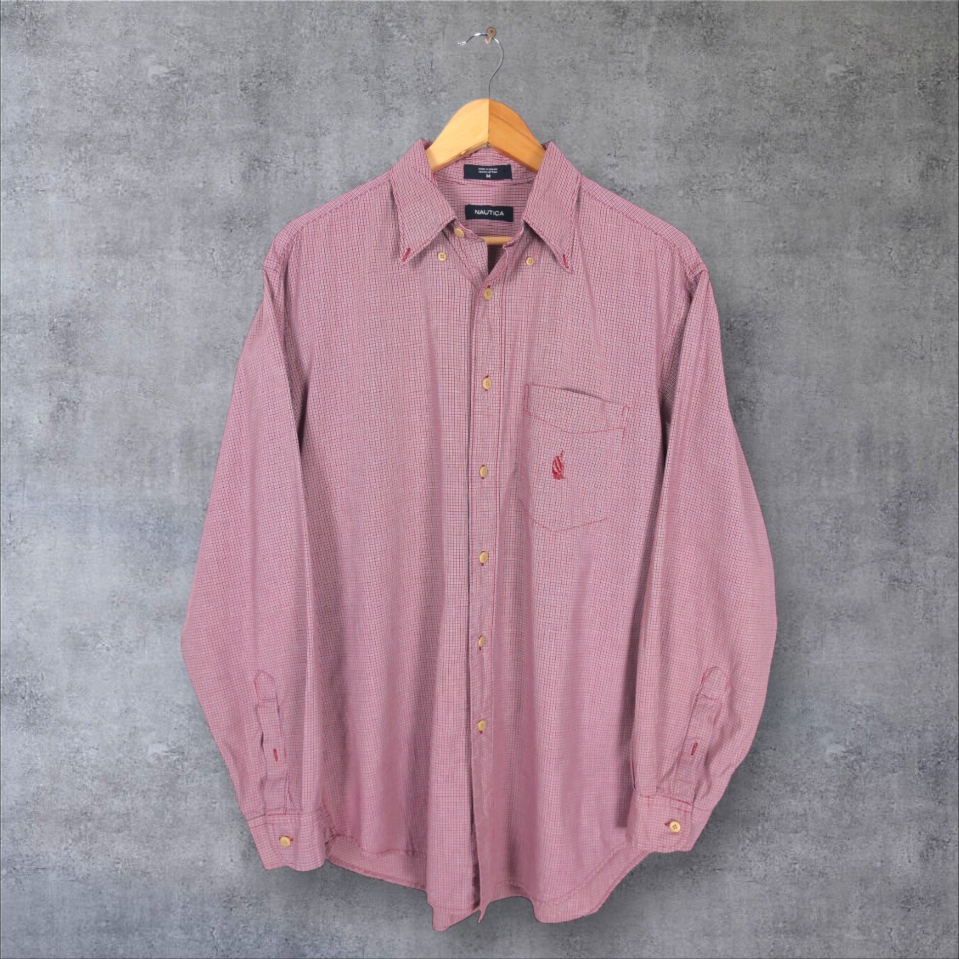 VINTAGE LONG-SLEEVE NAUTICA BUTTON-UP SHIRT - M/L