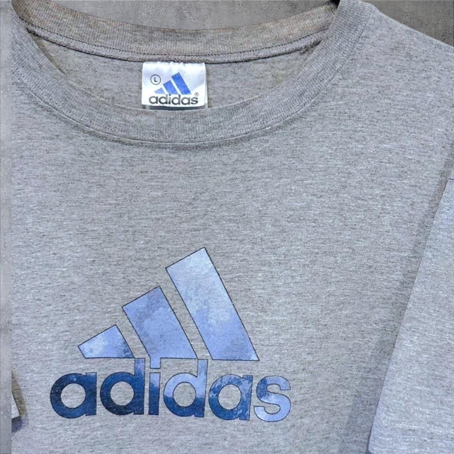 VINTAGE ADIDAS T-SHIRT - M/L
