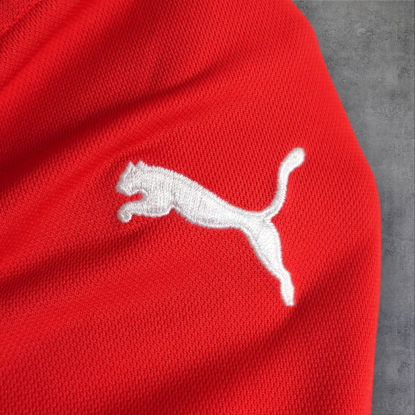 VINTAGE PUMA POLO SHIRT - L