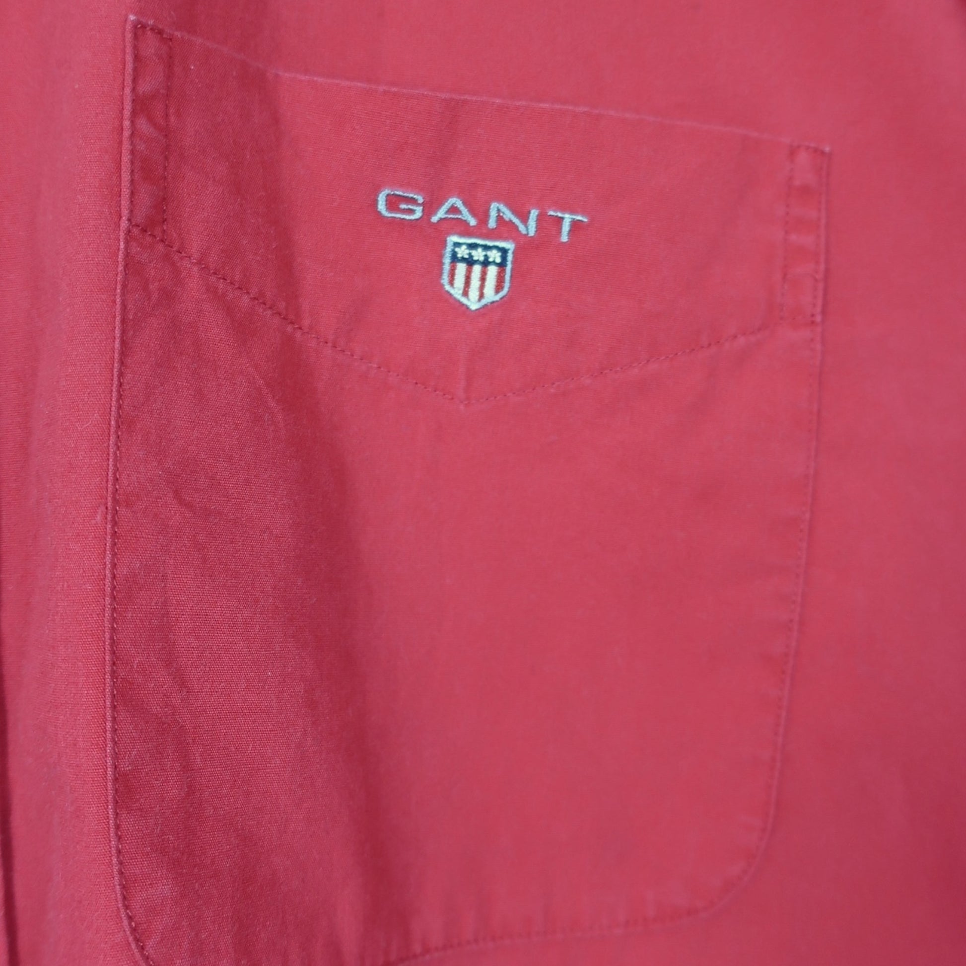 VINTAGE GANT BUTTON-UP SHIRT - M/L