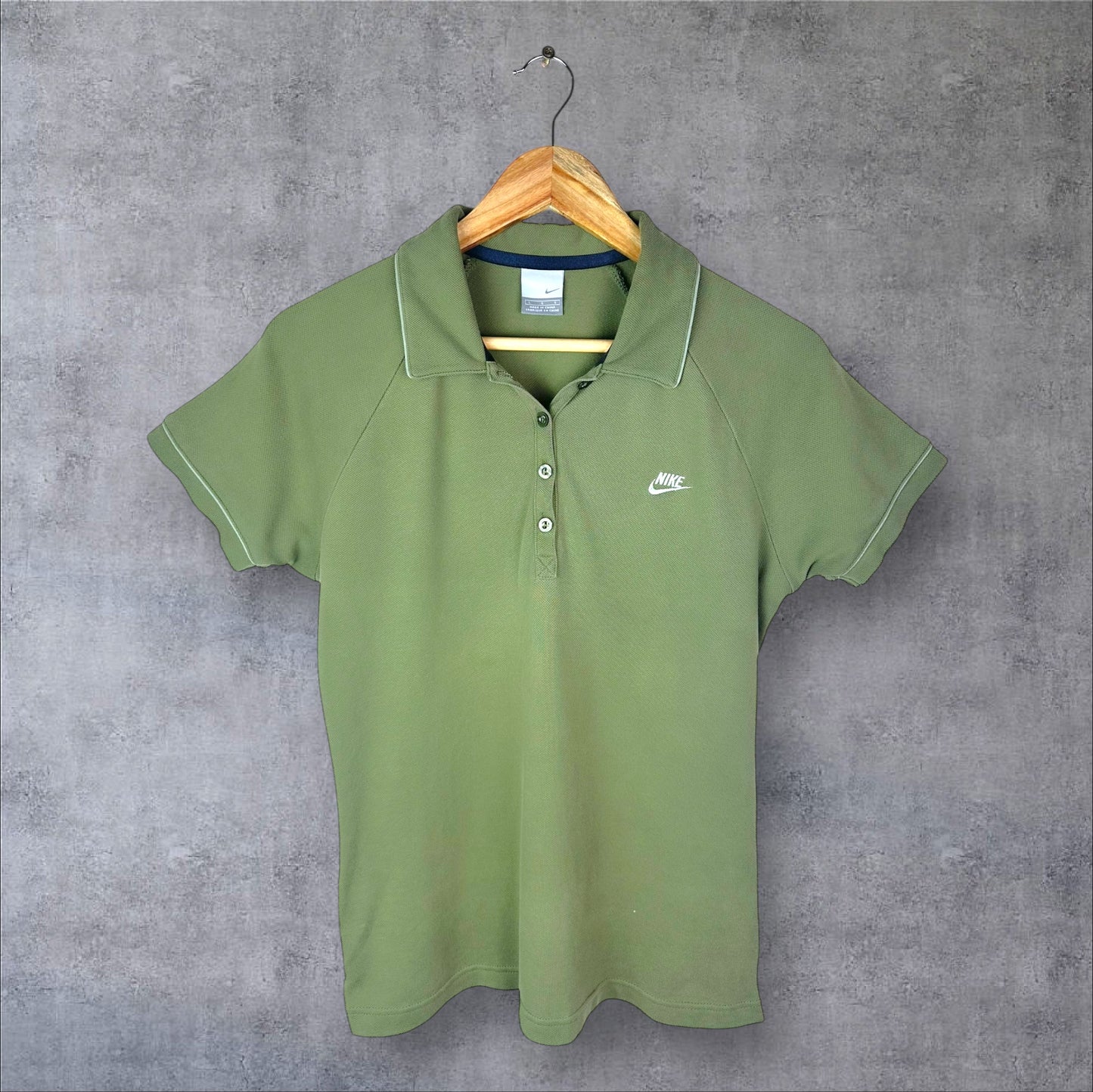 VINTAGE WMNS NIKE POLO SHIRT - L