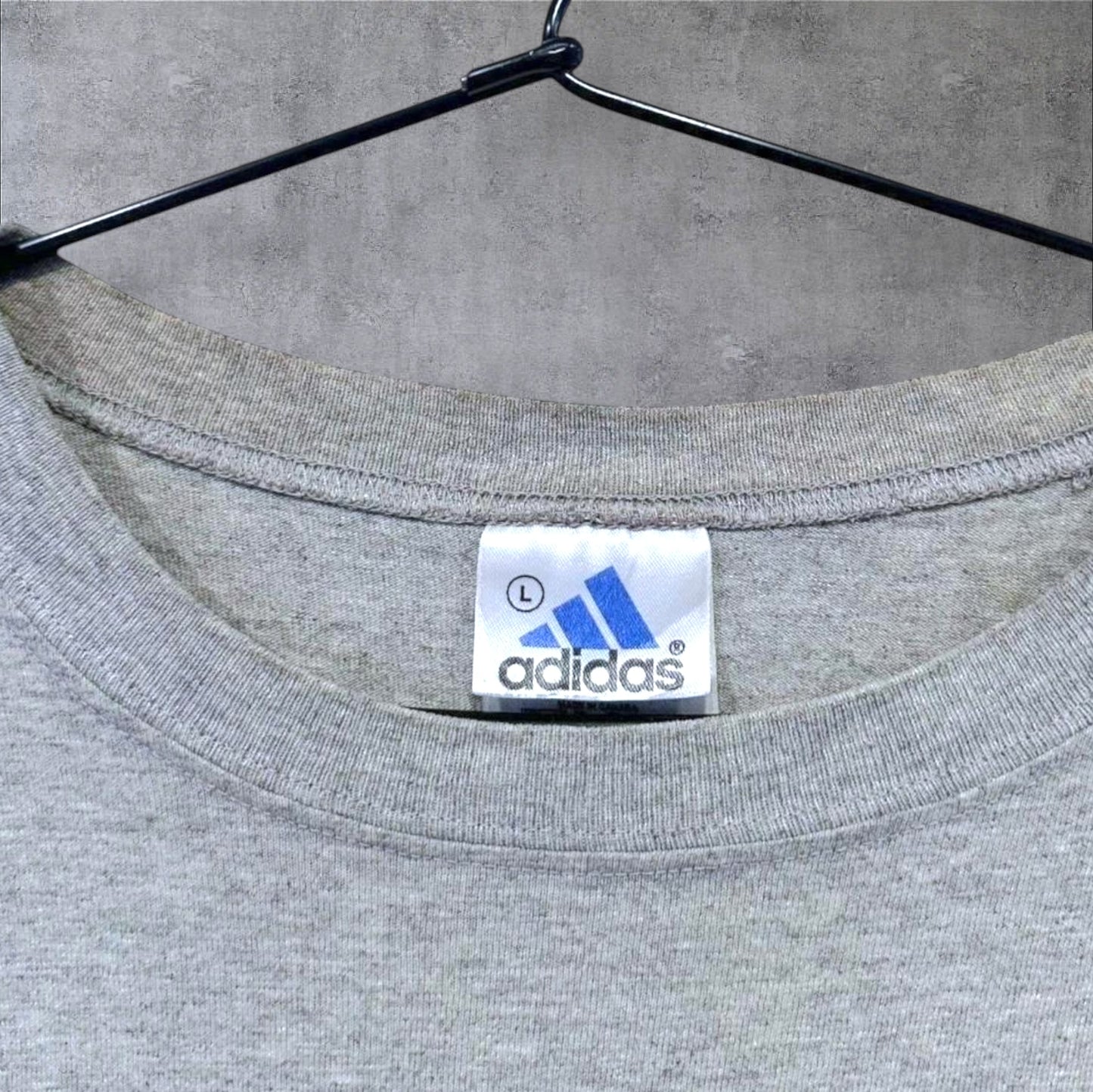 VINTAGE ADIDAS T-SHIRT - M/L