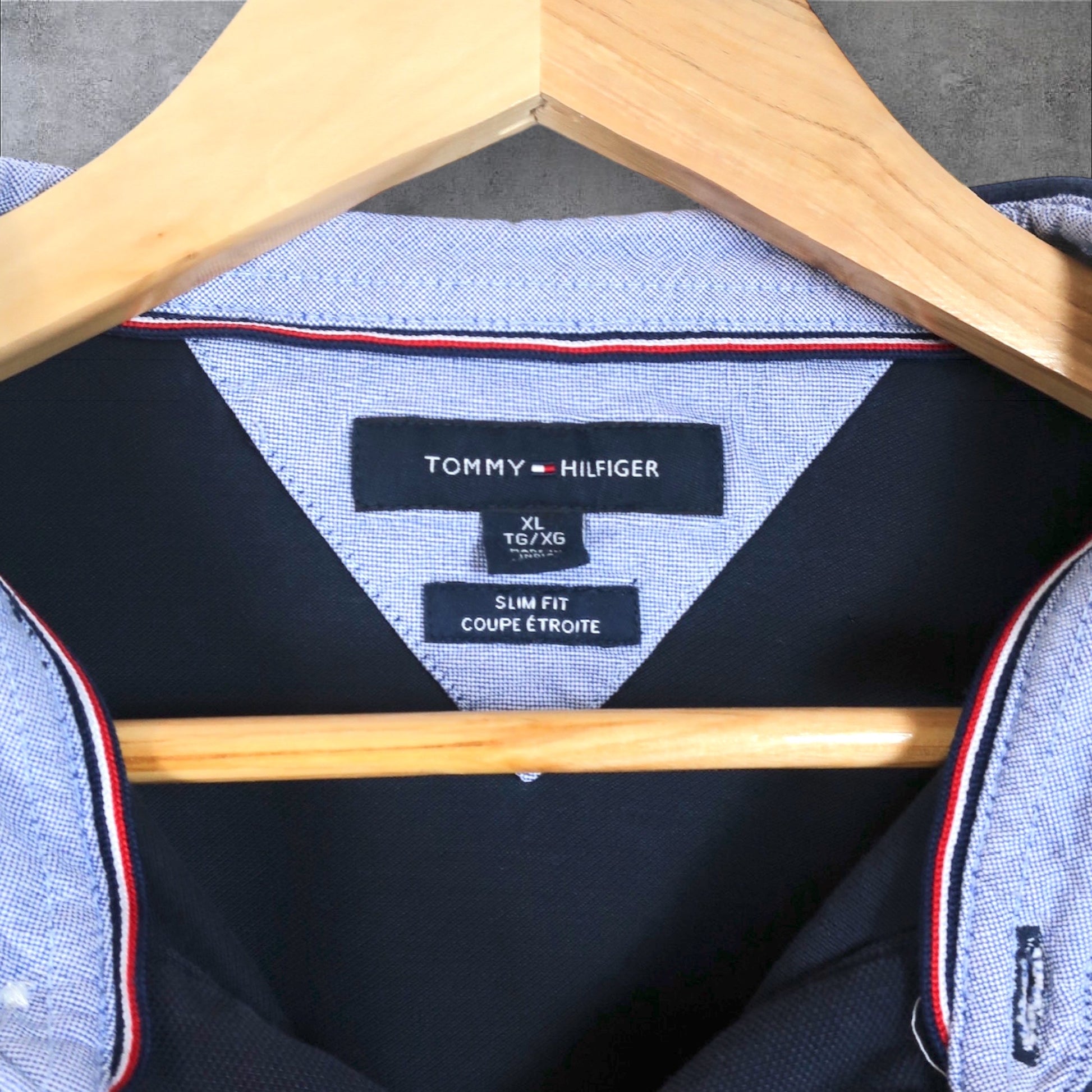 VINTAGE TOMMY HILFIGER POLO SHIRT - L/XL