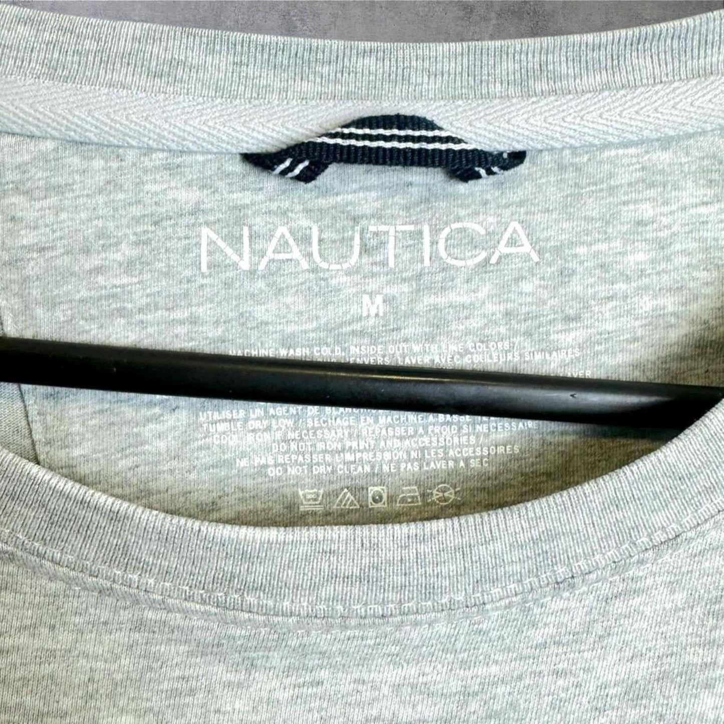 LONG-SLEEVE NAUTICA T-SHIRT - M
