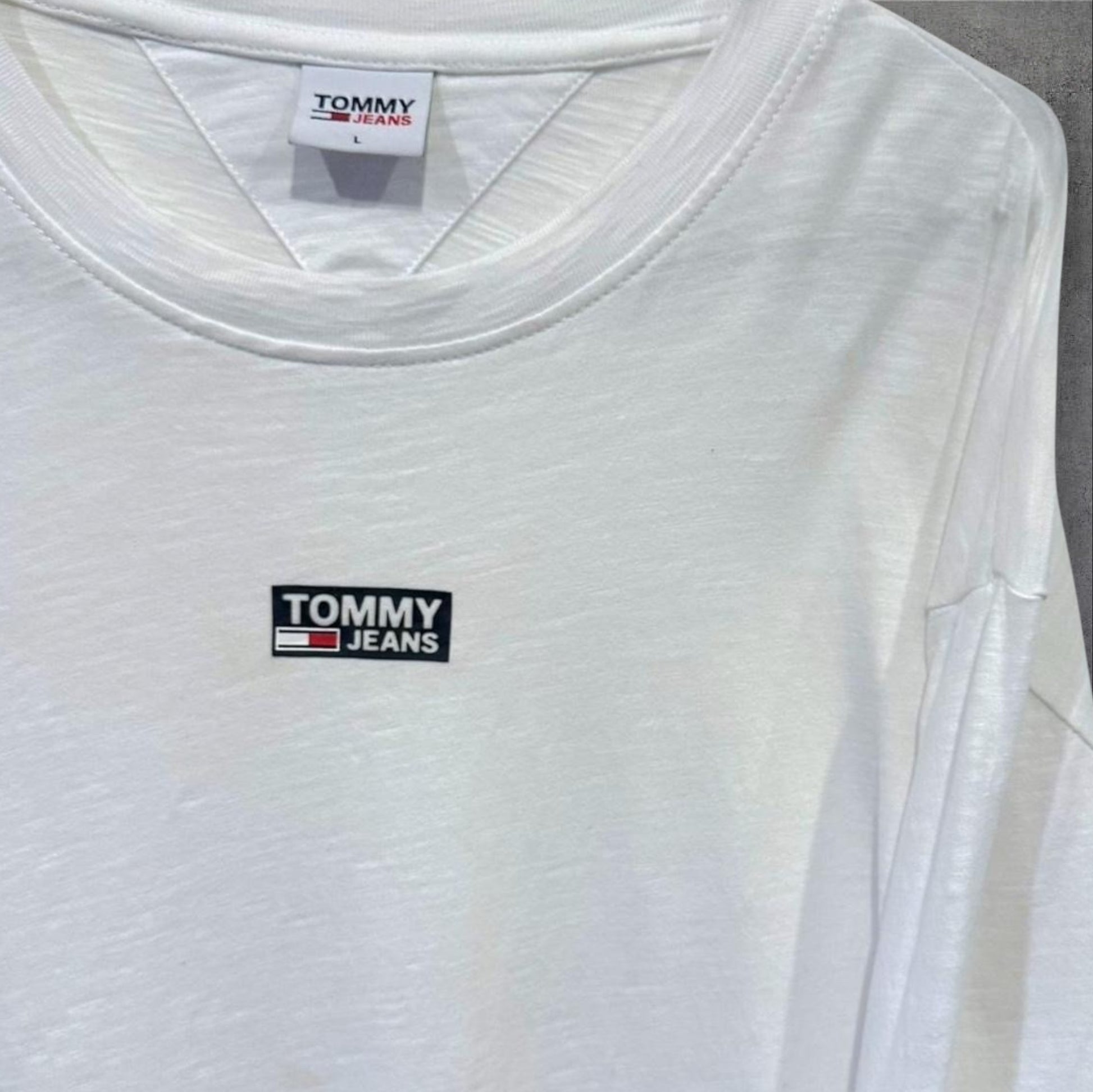 LONG-SLEEVE TOMMY HILFIGER T-SHIRT - L