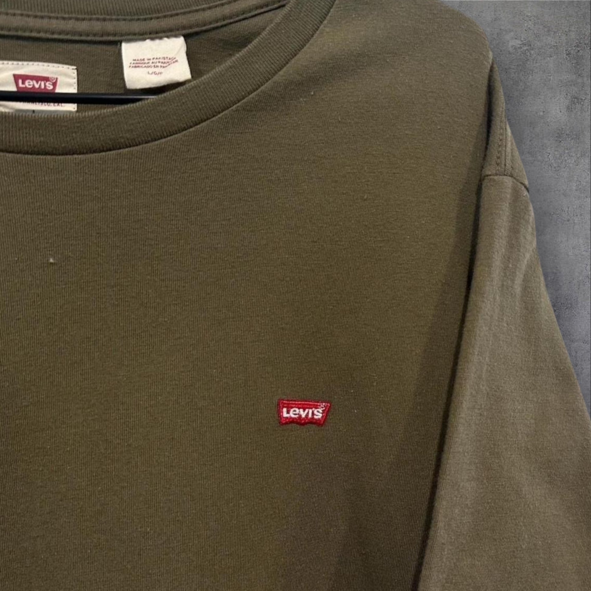 VINTAGE LEVI'S T-SHIRT - L