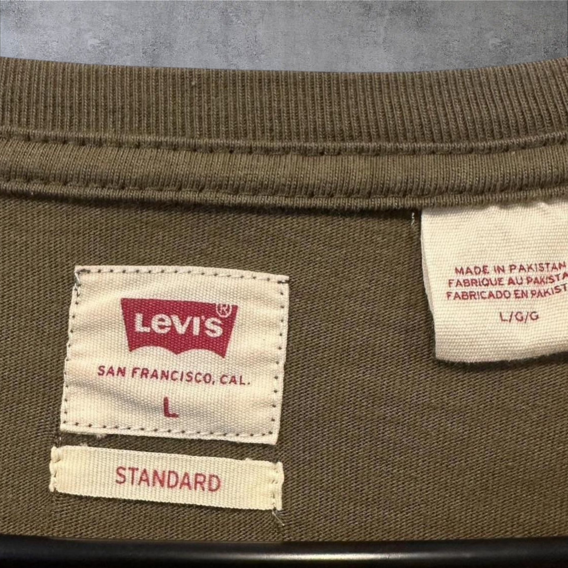 VINTAGE LEVI'S T-SHIRT - L