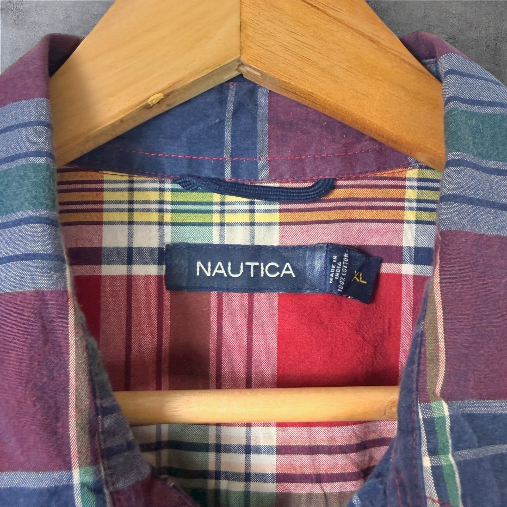 VINTAGE NAUTICA BUTTON-UP SHIRT - XL