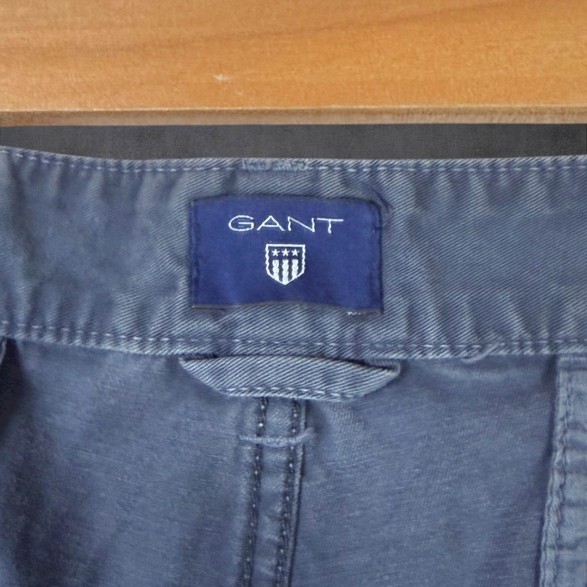 VINTAGE GANT CARGO SHORTS - 38