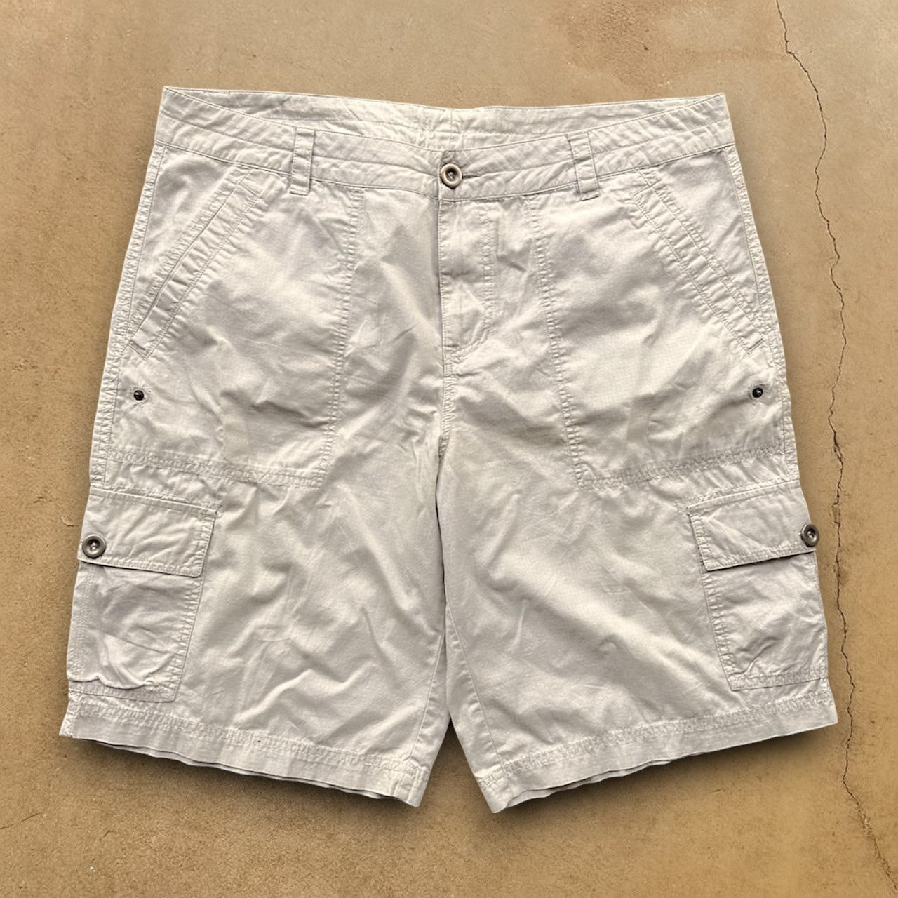 VINTAGE ADIDAS CARGO SHORTS - XL