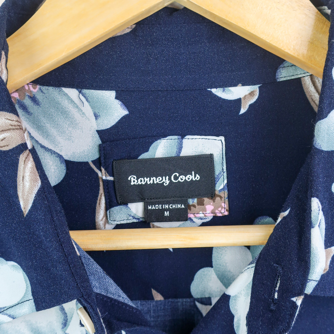 BARNEY COOLS BUTTON-UP SHIRT - M