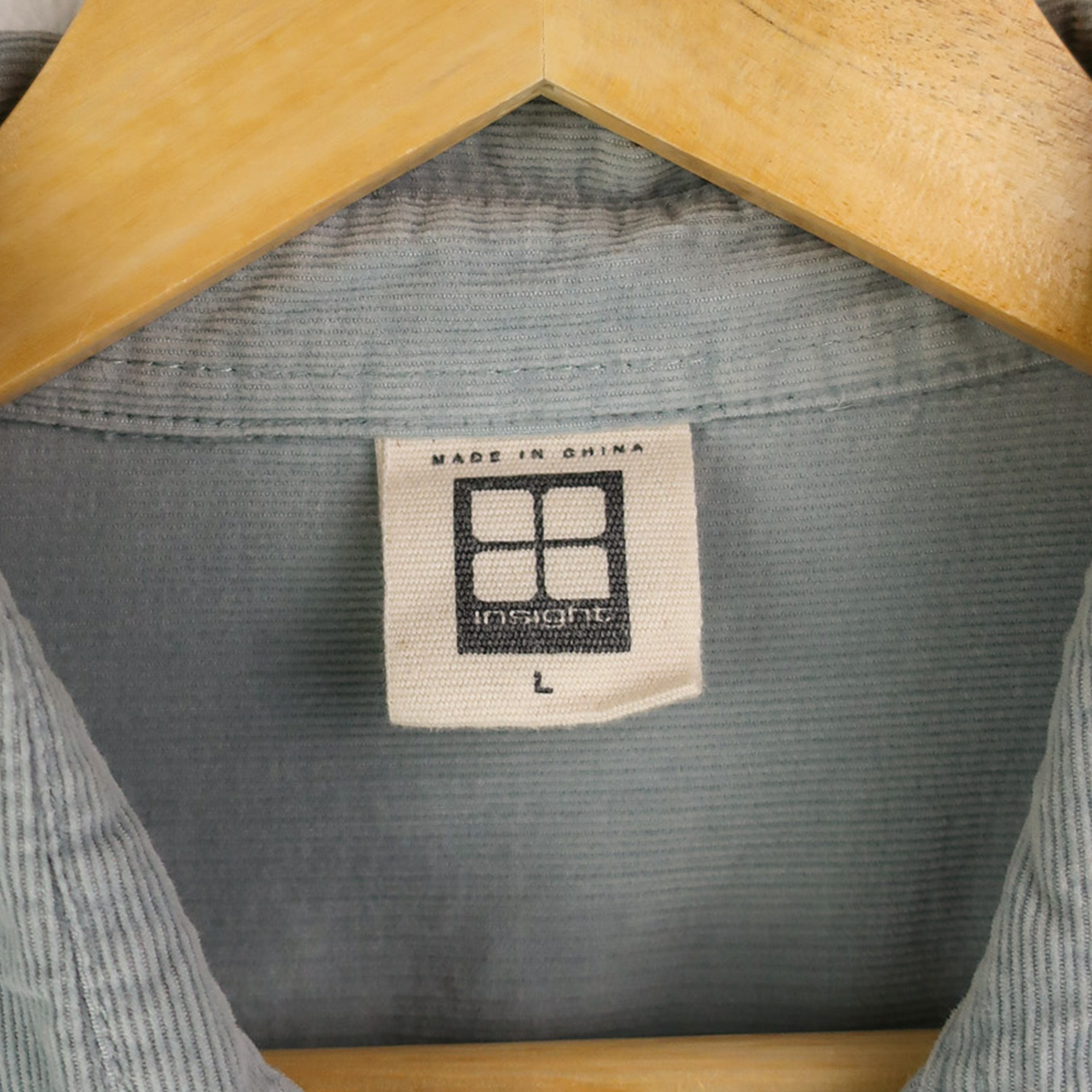 LONG-SLEEVE INSIGHT BUTTON-UP SHIRT - L