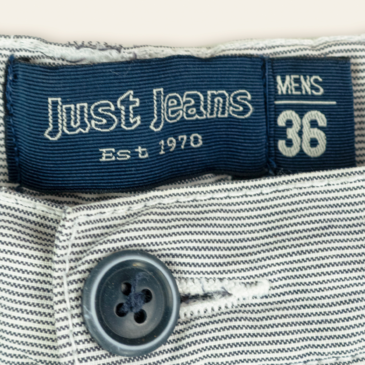 VINTAGE JUST JEANS CARGO SHORTS - 36"