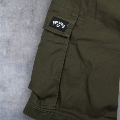 BILLABONG CARGO SHORTS - 32”