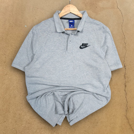 VINTAGE NIKE POLO SHIRT - L