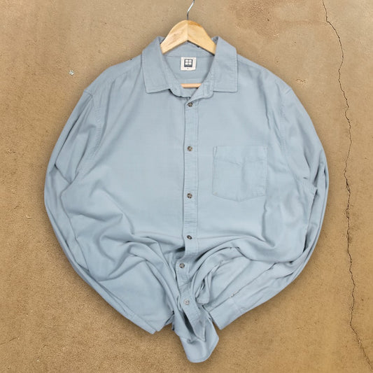 LONG-SLEEVE INSIGHT BUTTON-UP SHIRT - L