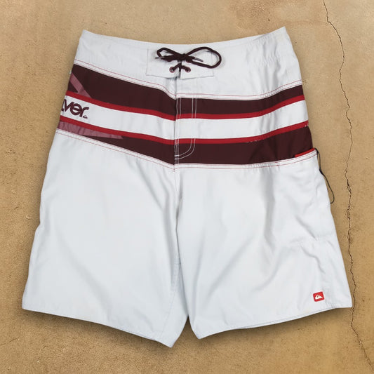 VINTAGE QUIKSILVER BOARD SHORTS - M