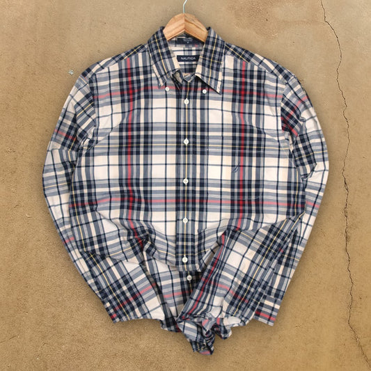 VINTAGE LONG-SLEEVE NAUTICA BUTTON-UP SHIRT - M