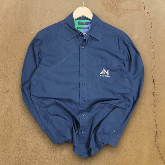 VINTAGE LONG-SLEEVE NAUTICA BUTTON-UP SHIRT - S