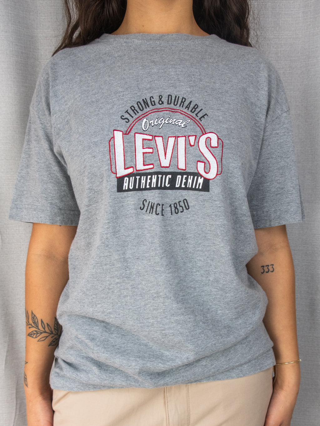 Vintage Levi’s T-Shirt - Heritage Logo Graphic - Size S