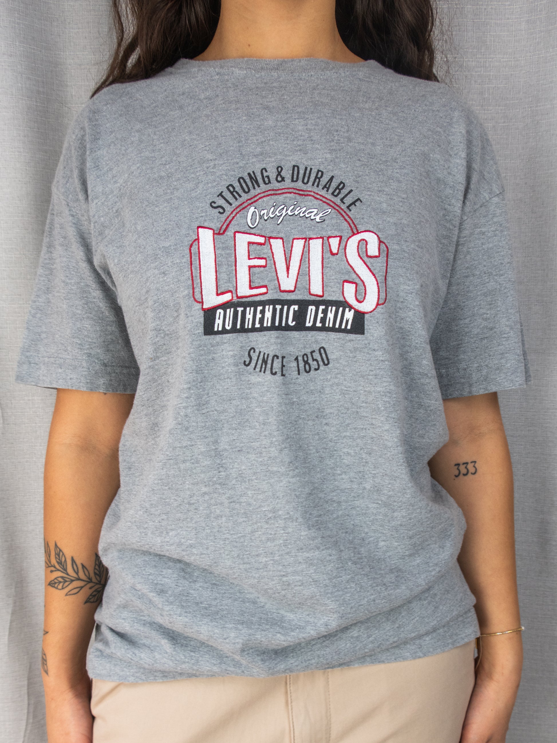 Vintage Levi’s T-Shirt - Heritage Logo Graphic - Size S