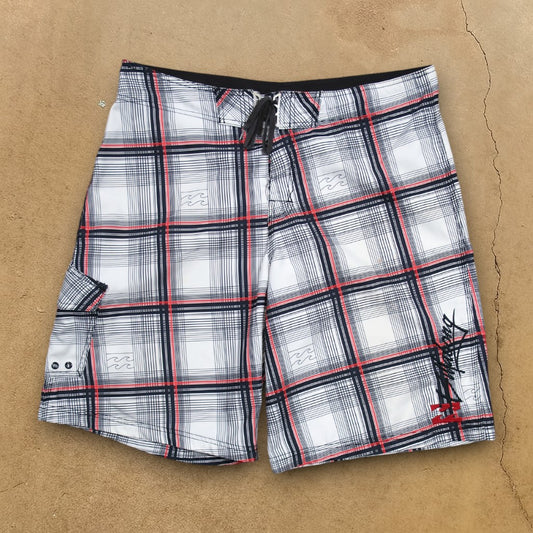 VINTAGE BILLABONG BOARD SHORTS - 38"
