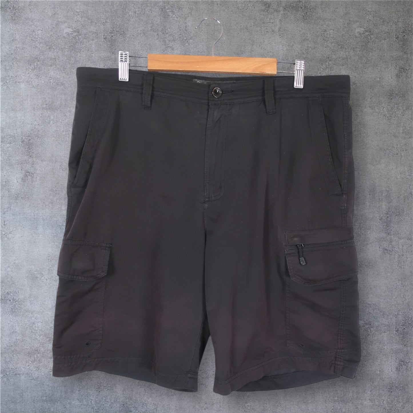 VINTAGE QUIKSILVER CARGO SHORTS - 36"