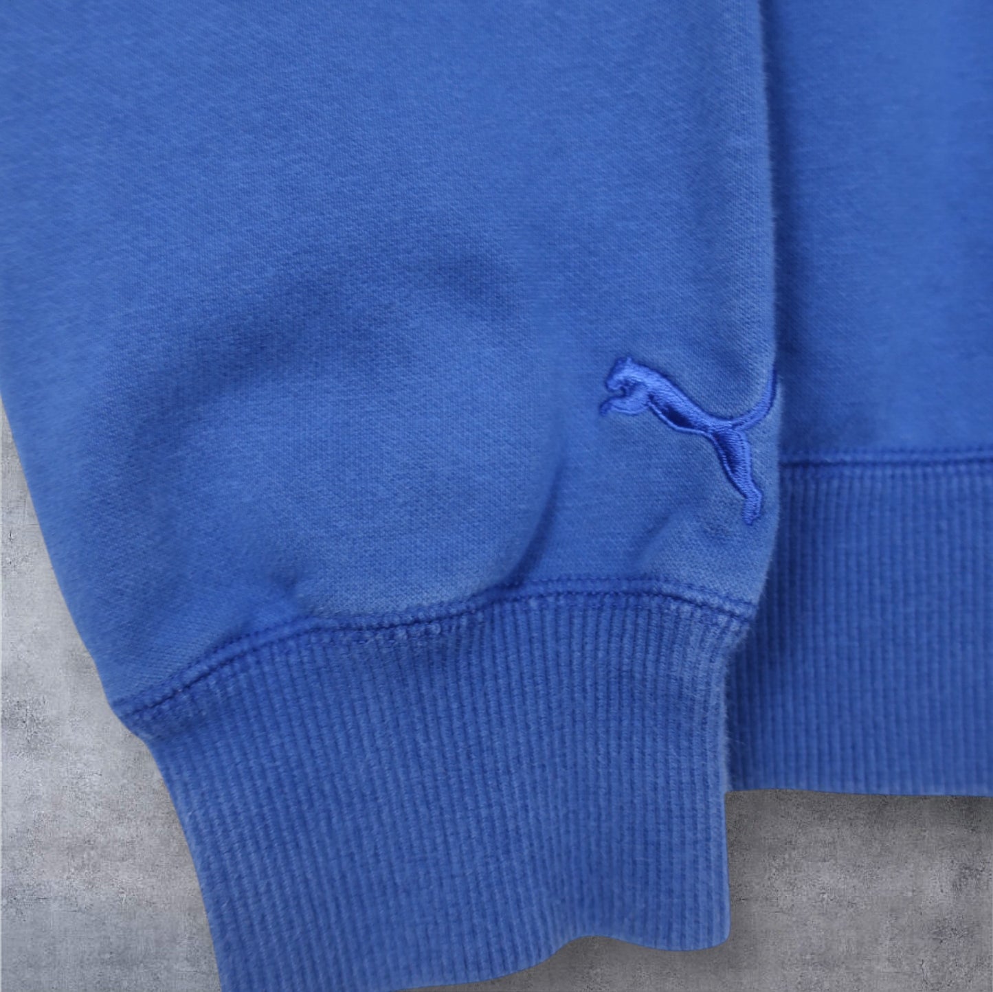 VINTAGE PUMA HOODIE - M