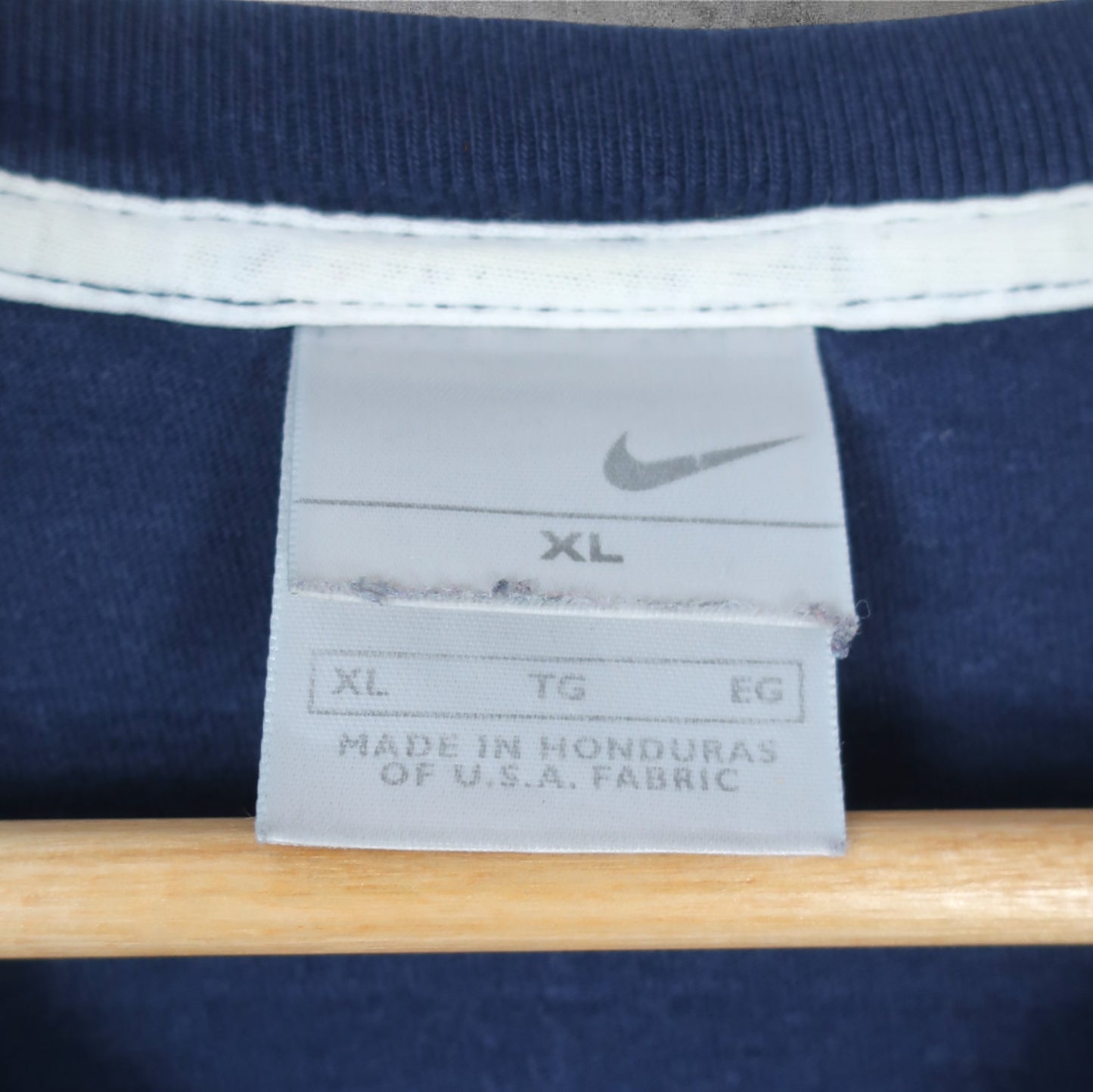 VINTAGE NIKE T-SHIRT - XL